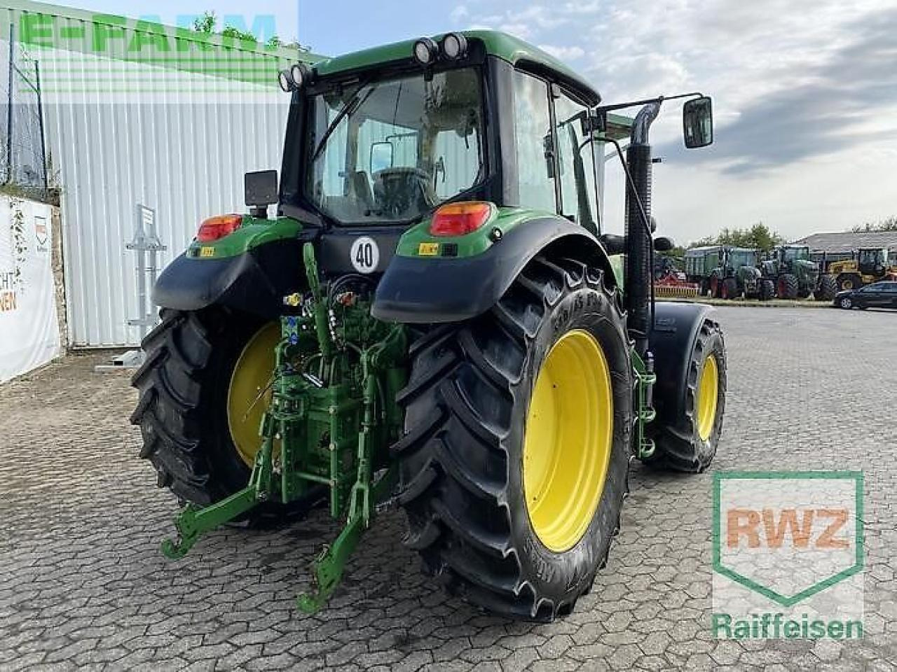 John Deere 6115 m - Traktor: obrázok 2 John Deere 6115 m - Traktor: obrázok 2