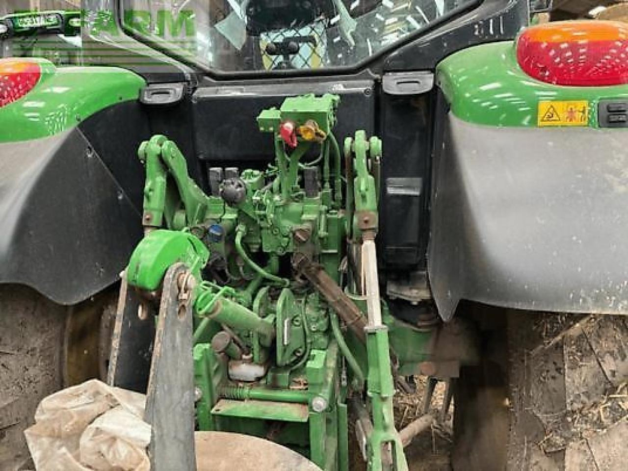 John Deere 6120m - Traktor: obrázok 3 John Deere 6120m - Traktor: obrázok 3