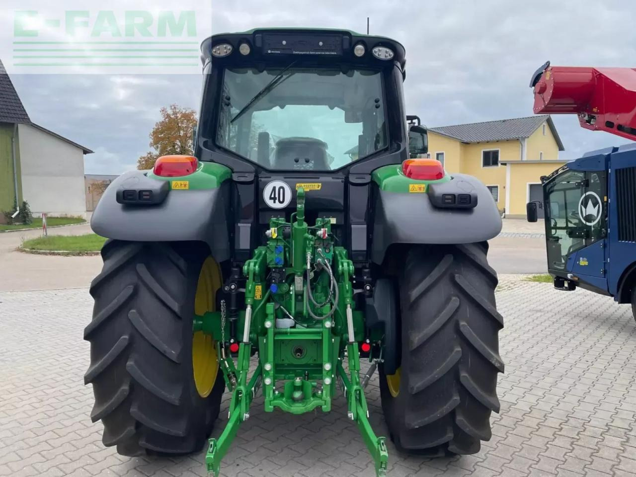 John Deere 6120m - Traktor: obrázok 3 John Deere 6120m - Traktor: obrázok 3
