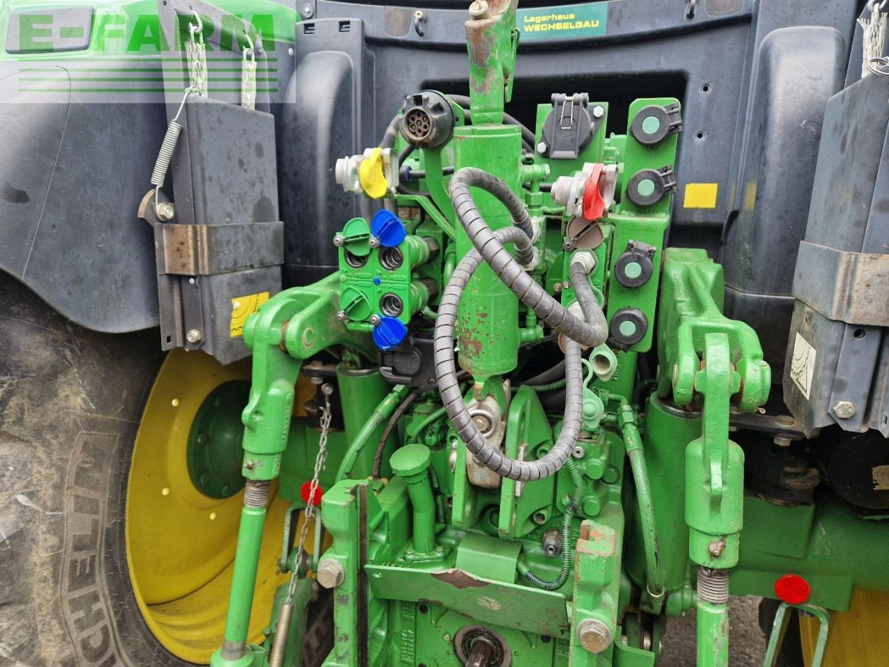 John Deere 6125R - Traktor: obrázok 5 John Deere 6125R - Traktor: obrázok 5