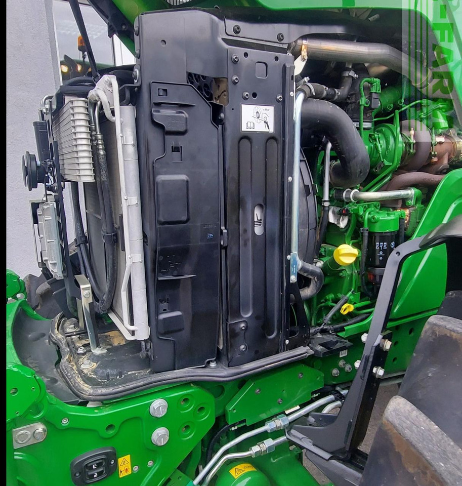 John Deere 6130R - Traktor: obrázok 3 John Deere 6130R - Traktor: obrázok 3