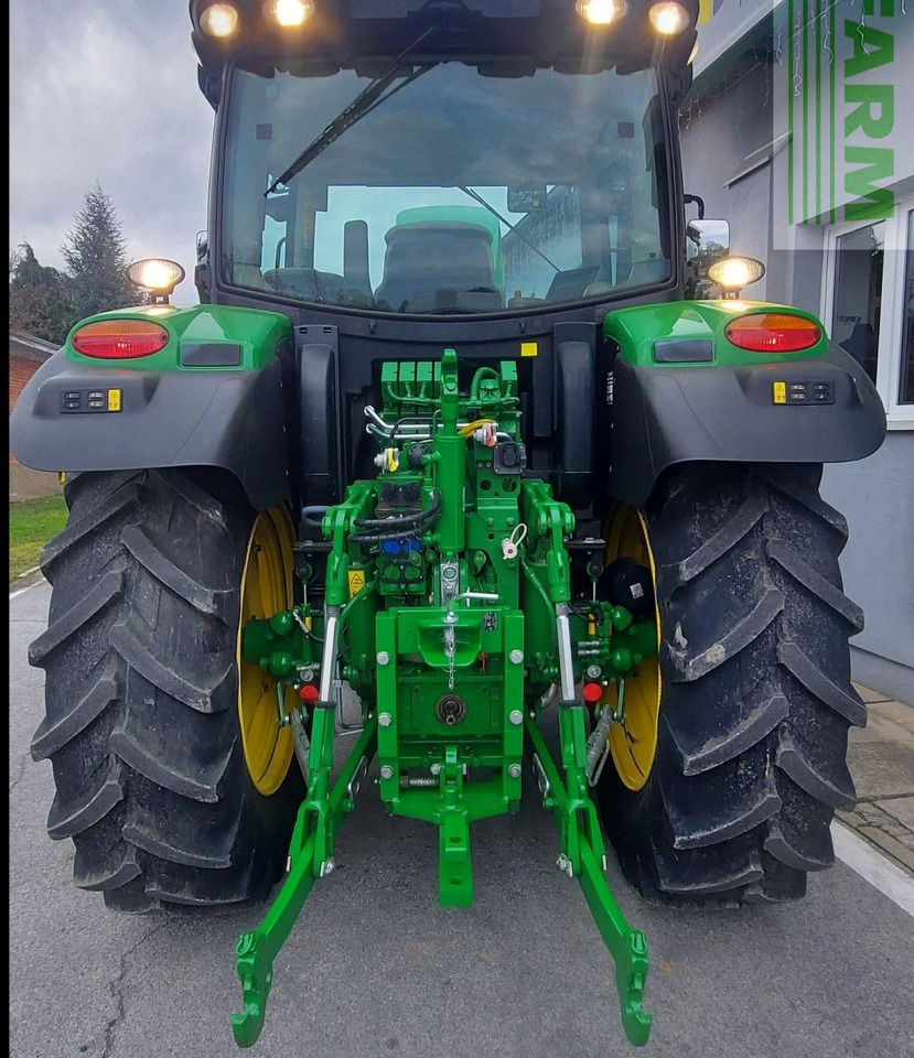 John Deere 6130R - Traktor: obrázok 2 John Deere 6130R - Traktor: obrázok 2