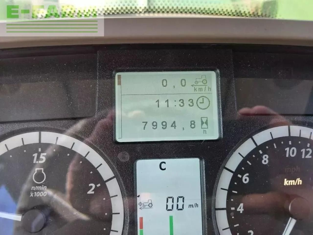 John Deere 6130m - Traktor: obrázok 5 John Deere 6130m - Traktor: obrázok 5