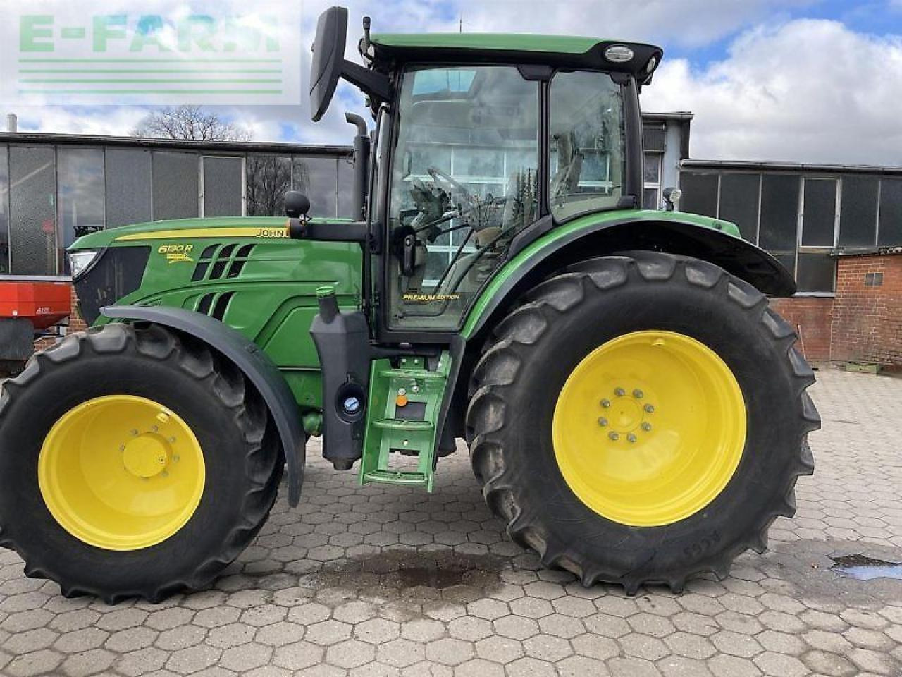 John Deere 6130r - Traktor: obrázok 4 John Deere 6130r - Traktor: obrázok 4