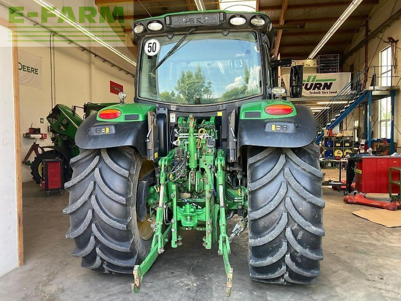 John Deere 6130r - Traktor: obrázok 4 John Deere 6130r - Traktor: obrázok 4