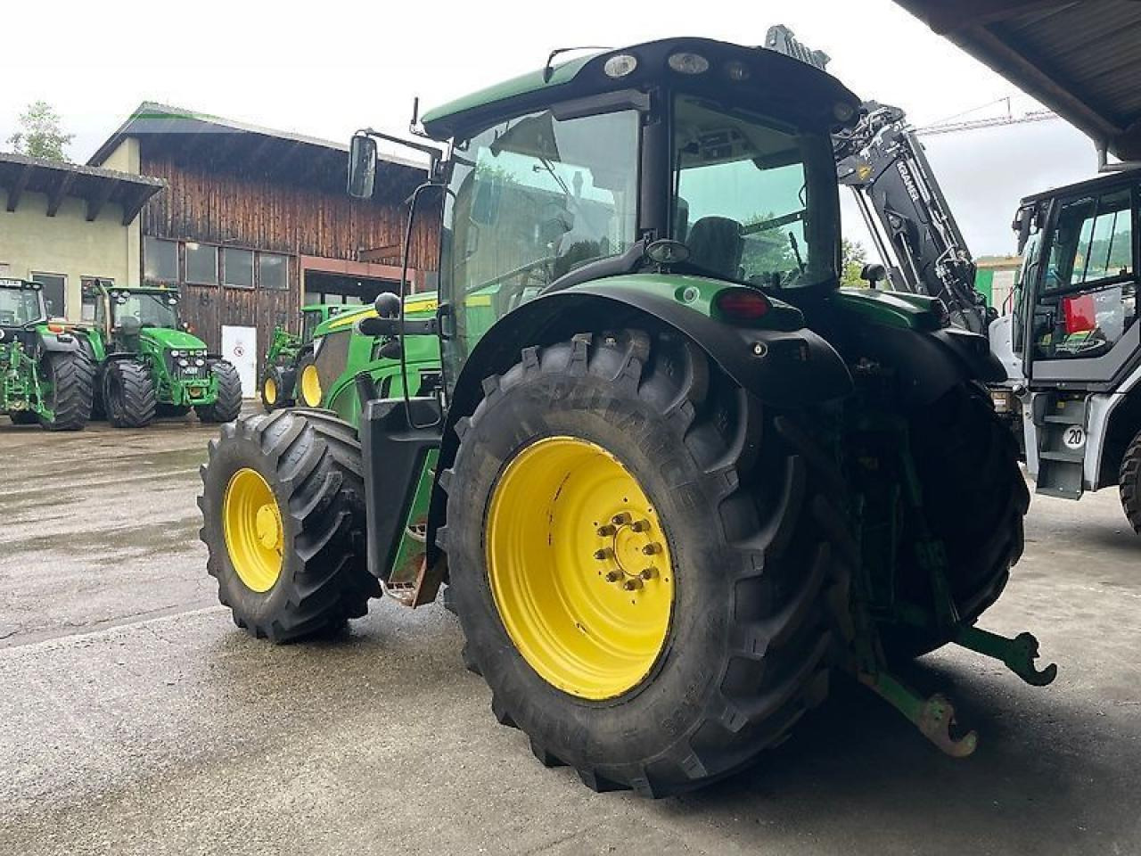 John Deere 6150r - Traktor: obrázok 5 John Deere 6150r - Traktor: obrázok 5