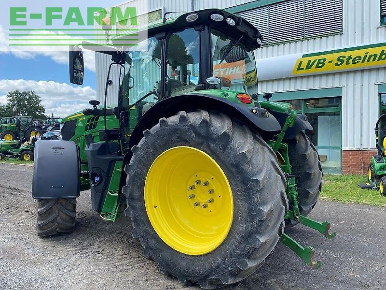 John Deere 6155r ultimate-edition commandpro - Traktor: obrázok 4 John Deere 6155r ultimate-edition commandpro - Traktor: obrázok 4