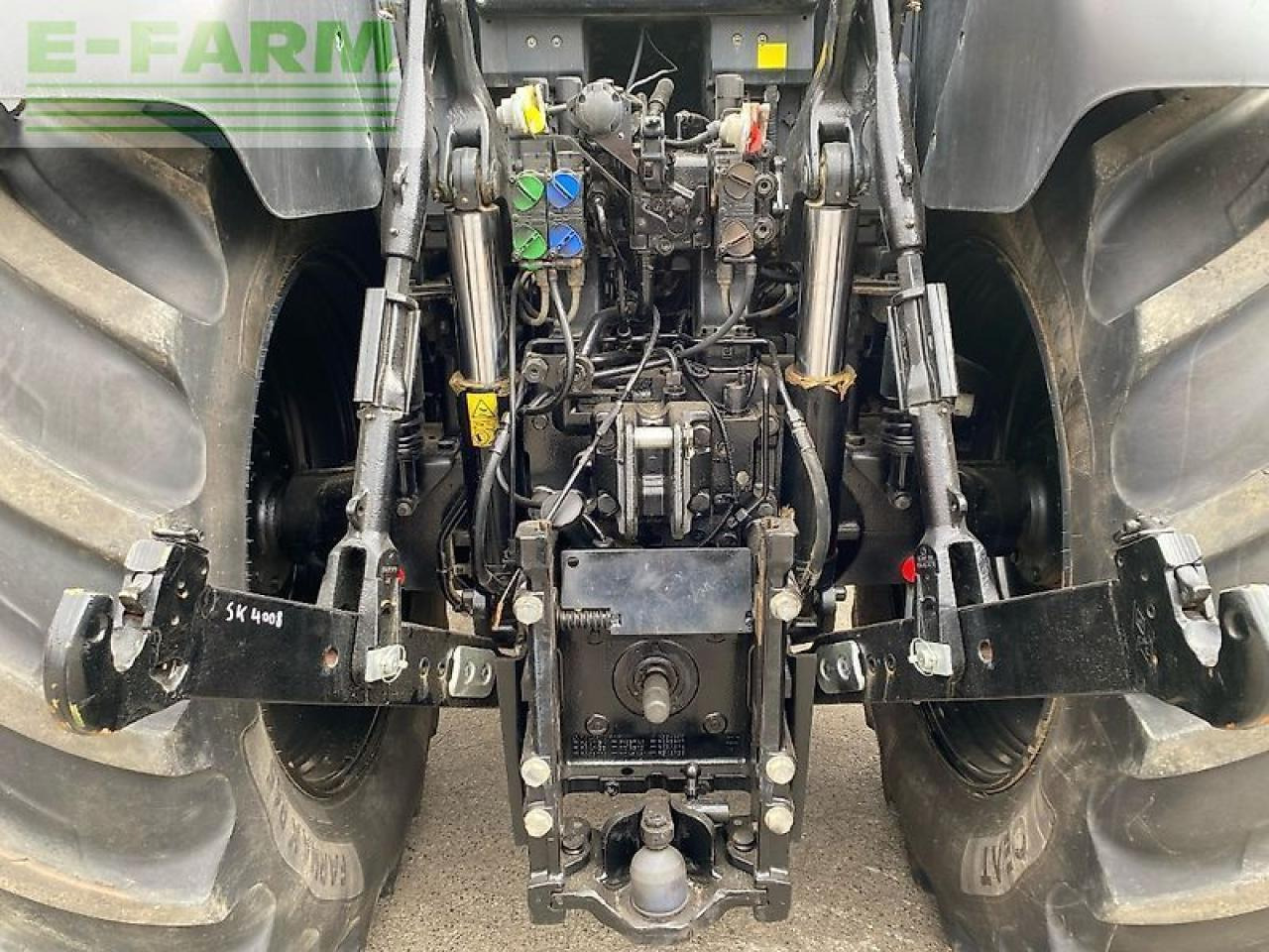 Traktor John Deere 6195m: obrázok 9