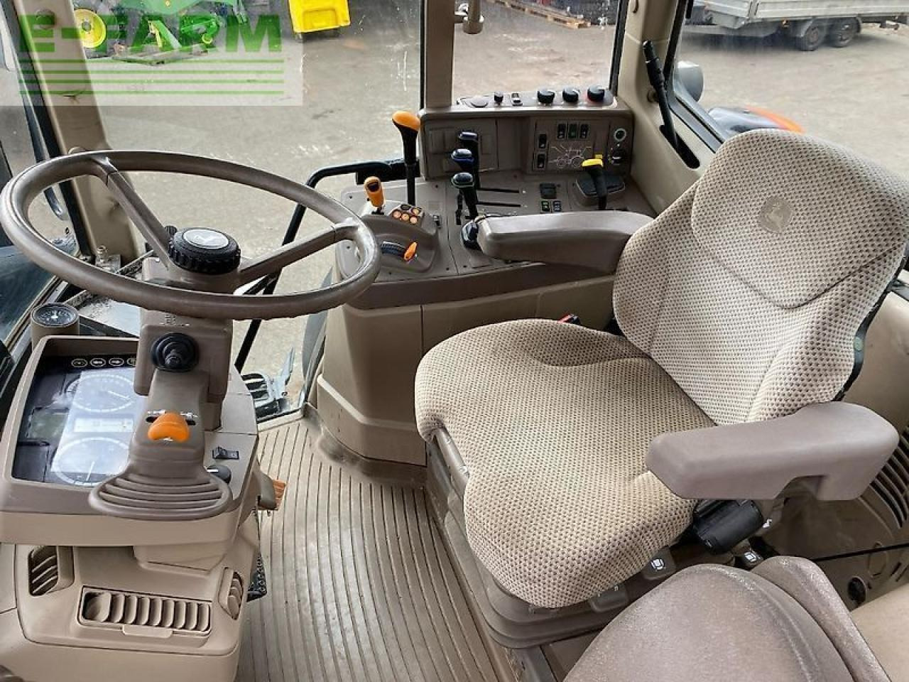 Traktor John Deere 6195m: obrázok 11