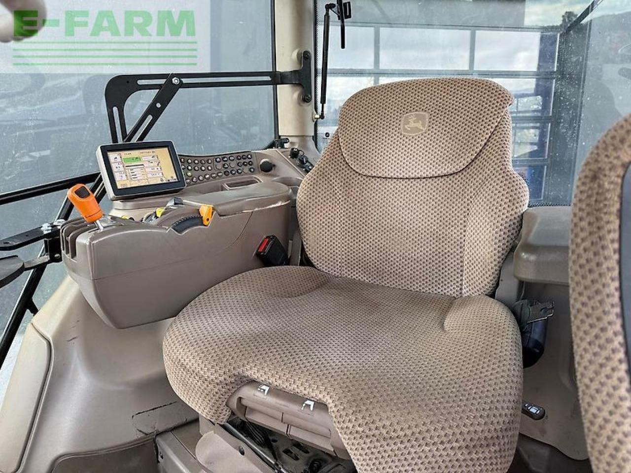 John Deere 6210 - Traktor: obrázok 5 John Deere 6210 - Traktor: obrázok 5