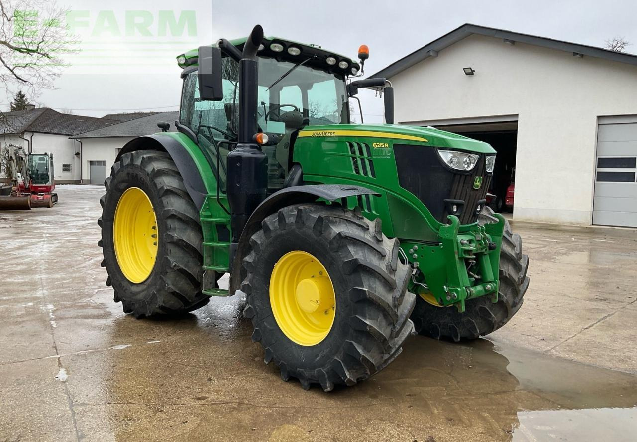 John Deere 6215R - Traktor: obrázok 4 John Deere 6215R - Traktor: obrázok 4