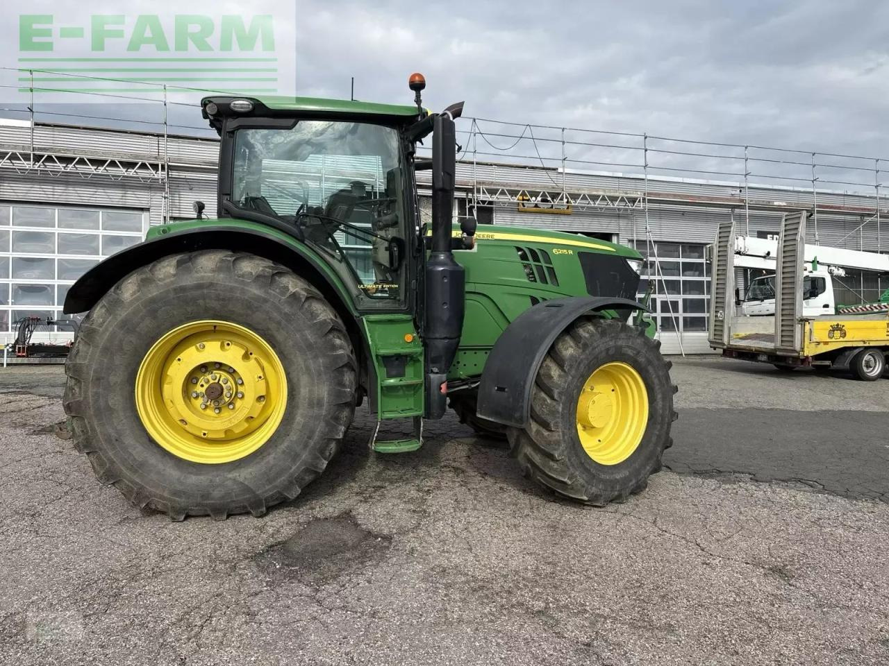 John Deere 6215r - Traktor: obrázok 4 John Deere 6215r - Traktor: obrázok 4