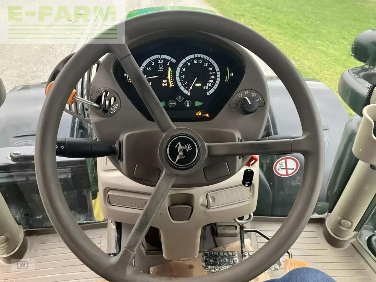 Traktor John Deere 6215r: obrázok 22