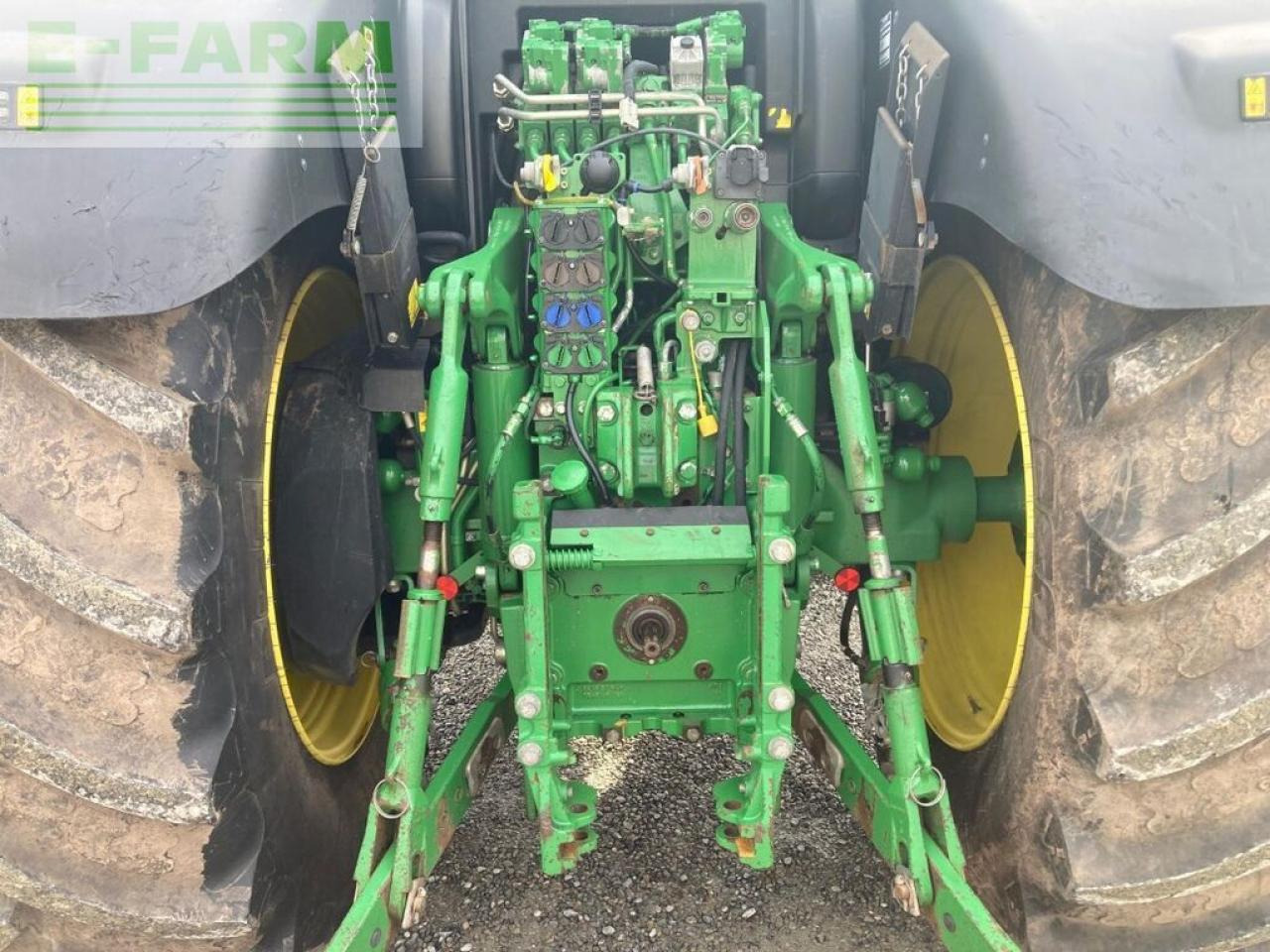 John Deere 6215r - Traktor: obrázok 5 John Deere 6215r - Traktor: obrázok 5