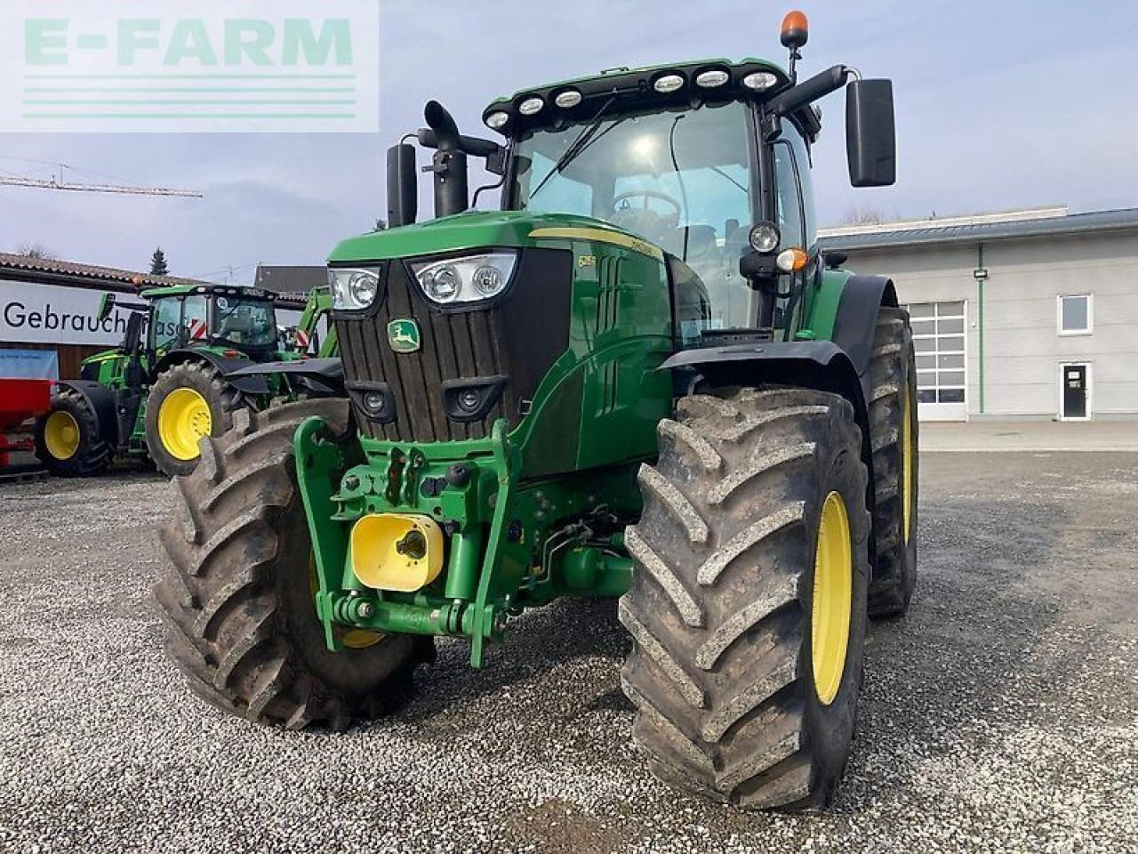 John Deere 6215r - Traktor: obrázok 2 John Deere 6215r - Traktor: obrázok 2