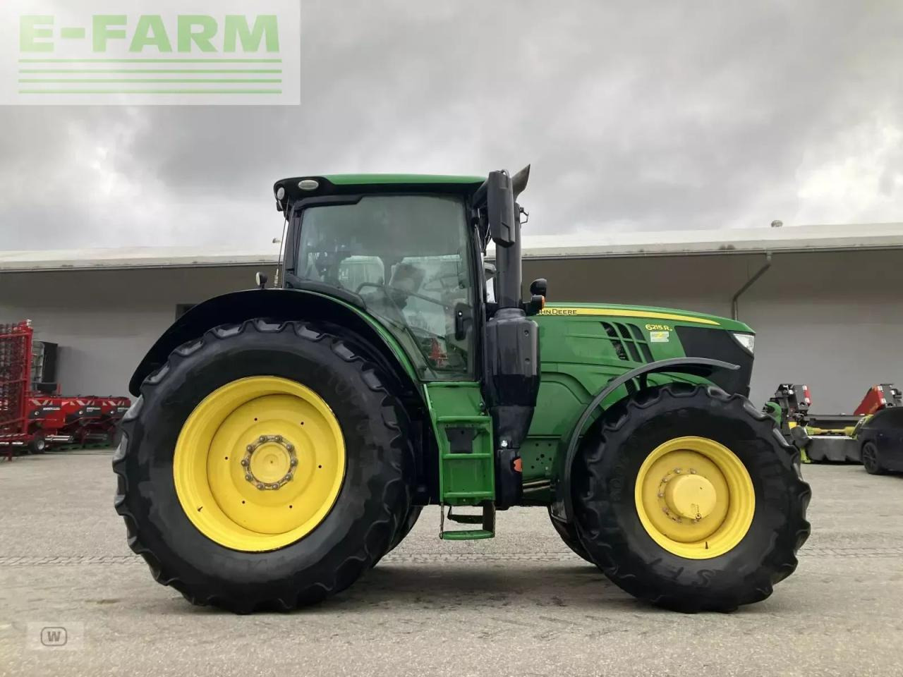 Traktor John Deere 6215r: obrázok 6