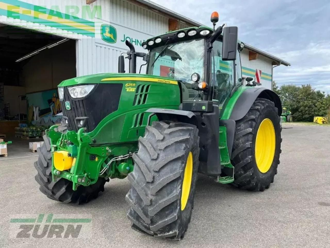 John Deere 6215r - Traktor: obrázok 2 John Deere 6215r - Traktor: obrázok 2