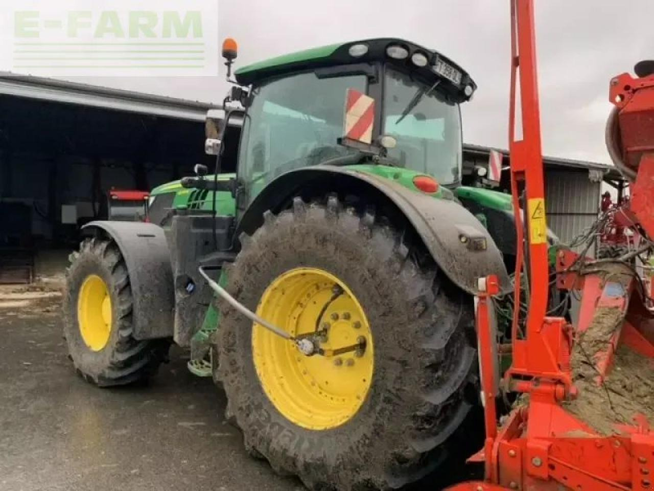 John Deere 6215r - Traktor: obrázok 4 John Deere 6215r - Traktor: obrázok 4