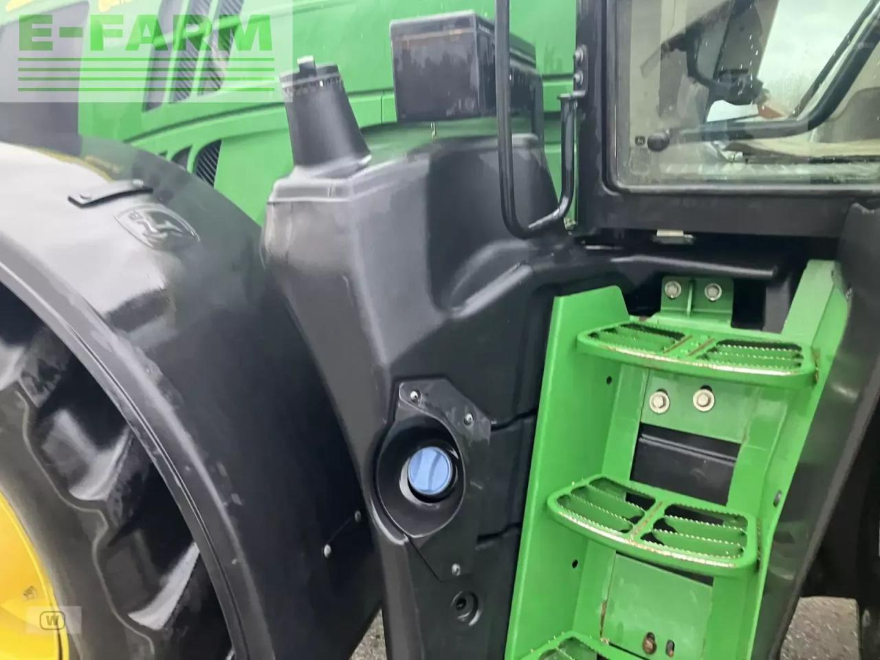 Traktor John Deere 6215r: obrázok 13