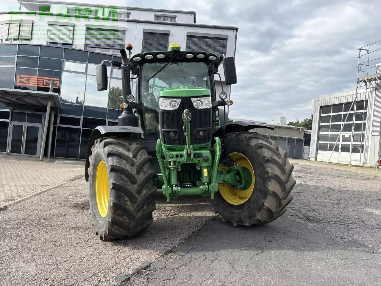 John Deere 6215r - Traktor: obrázok 2 John Deere 6215r - Traktor: obrázok 2