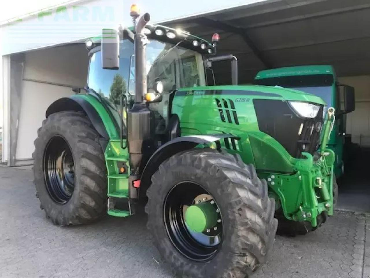 John Deere 6215r - Traktor: obrázok 1 John Deere 6215r - Traktor: obrázok 1