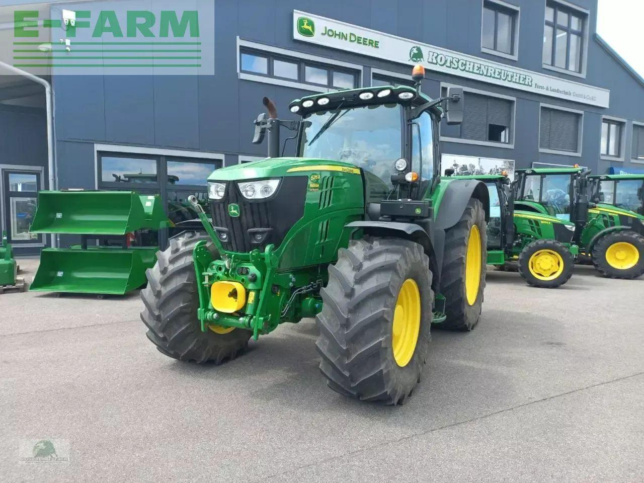 John Deere 6215r - Traktor: obrázok 1 John Deere 6215r - Traktor: obrázok 1