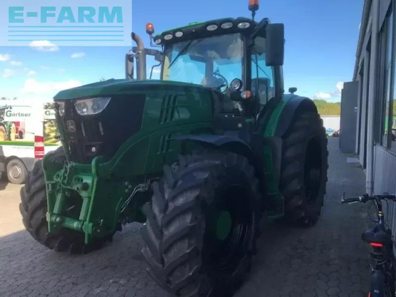 John Deere 6215r - Traktor: obrázok 3 John Deere 6215r - Traktor: obrázok 3
