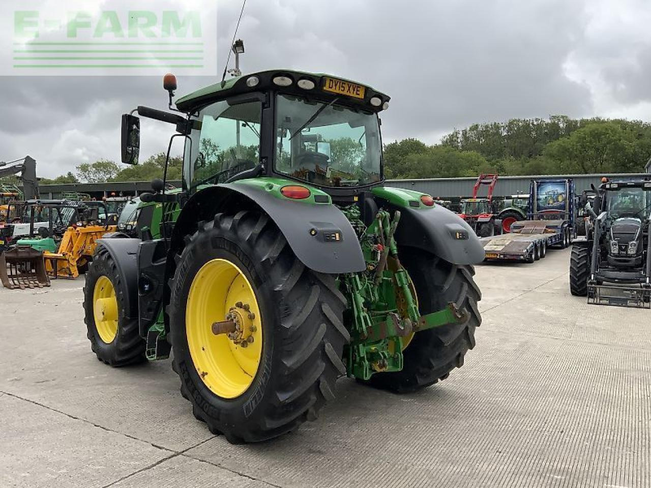 John Deere 6215r (st23802) - Traktor: obrázok 5 John Deere 6215r (st23802) - Traktor: obrázok 5