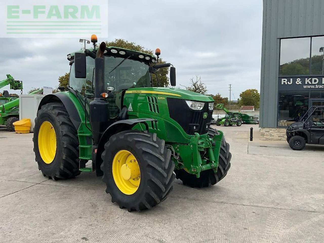 John Deere 6215r tractor (st23985) - Traktor: obrázok 1 John Deere 6215r tractor (st23985) - Traktor: obrázok 1