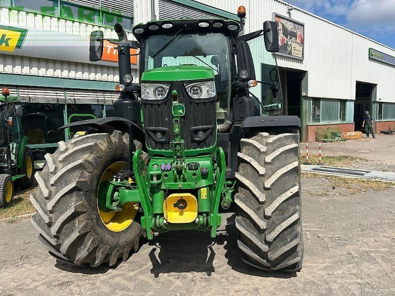 John Deere 6230r - Traktor: obrázok 2 John Deere 6230r - Traktor: obrázok 2