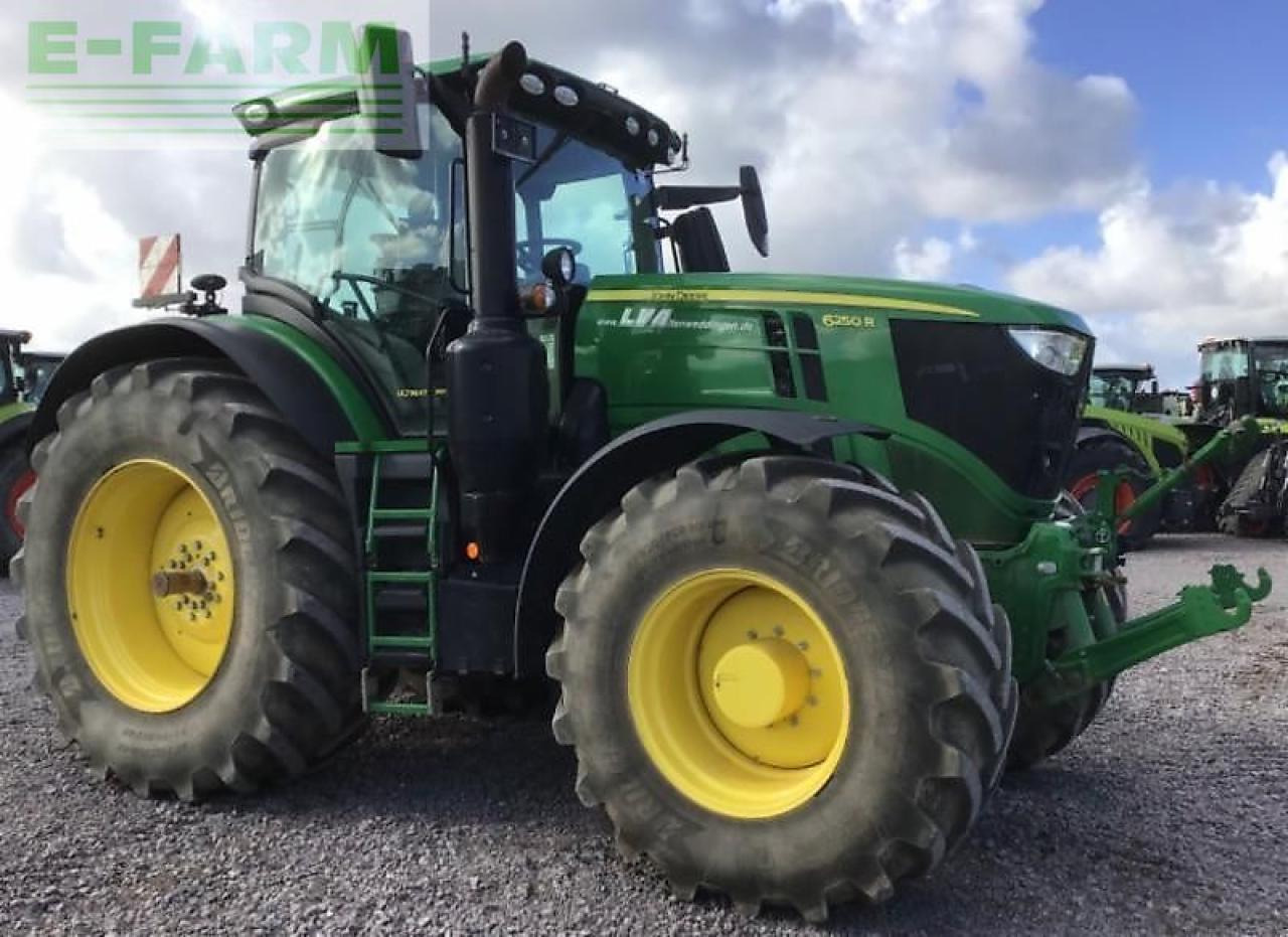 John Deere 6250 r - Traktor: obrázok 2 John Deere 6250 r - Traktor: obrázok 2