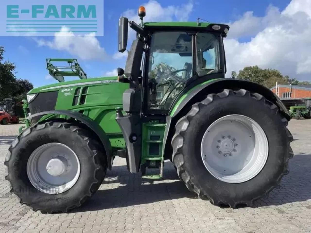 John Deere 6250r - Traktor: obrázok 2 John Deere 6250r - Traktor: obrázok 2