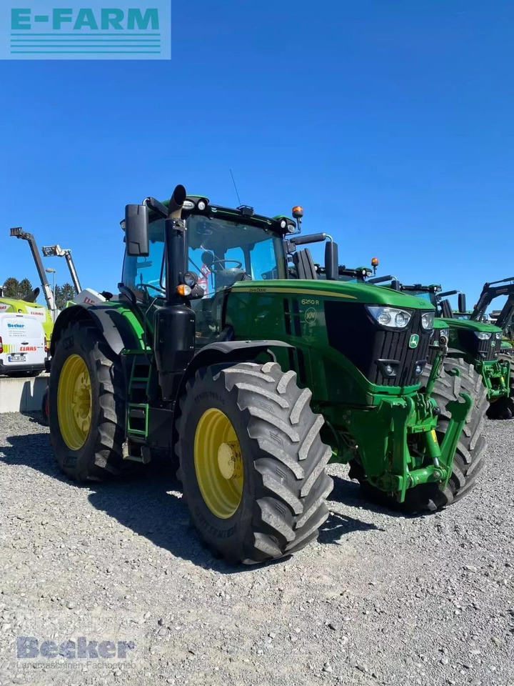 John Deere 6250r - Traktor: obrázok 2 John Deere 6250r - Traktor: obrázok 2