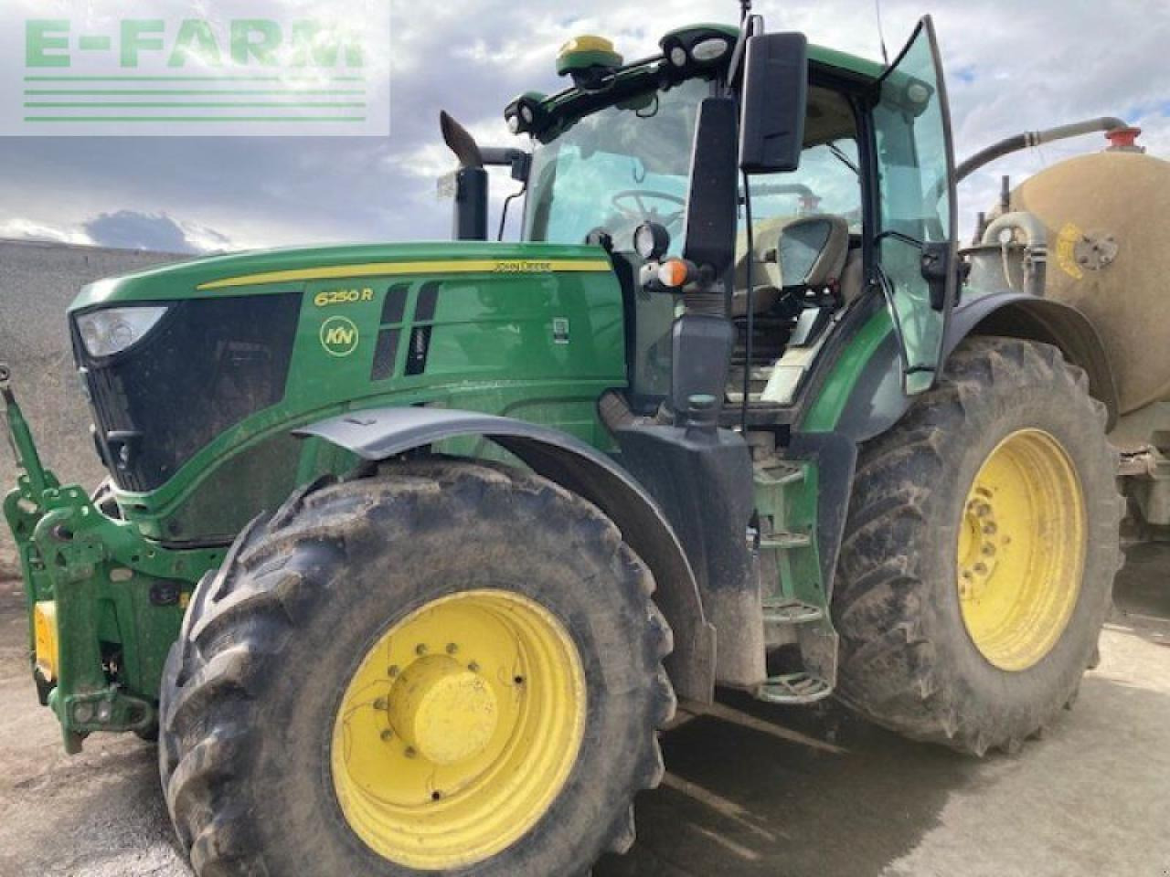 John Deere 6250r - Traktor: obrázok 1 John Deere 6250r - Traktor: obrázok 1