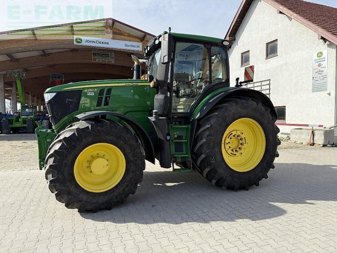 John Deere 6250r ultimate - Traktor: obrázok 2 John Deere 6250r ultimate - Traktor: obrázok 2