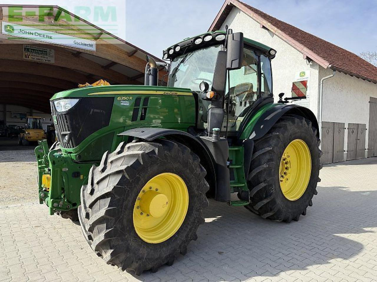 John Deere 6250r ultimate - Traktor: obrázok 1 John Deere 6250r ultimate - Traktor: obrázok 1