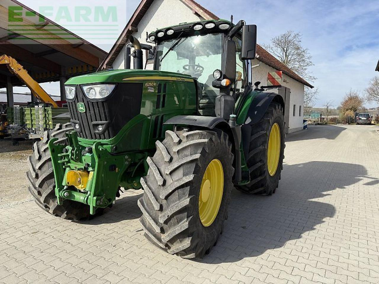 John Deere 6250r ultimate - Traktor: obrázok 3 John Deere 6250r ultimate - Traktor: obrázok 3