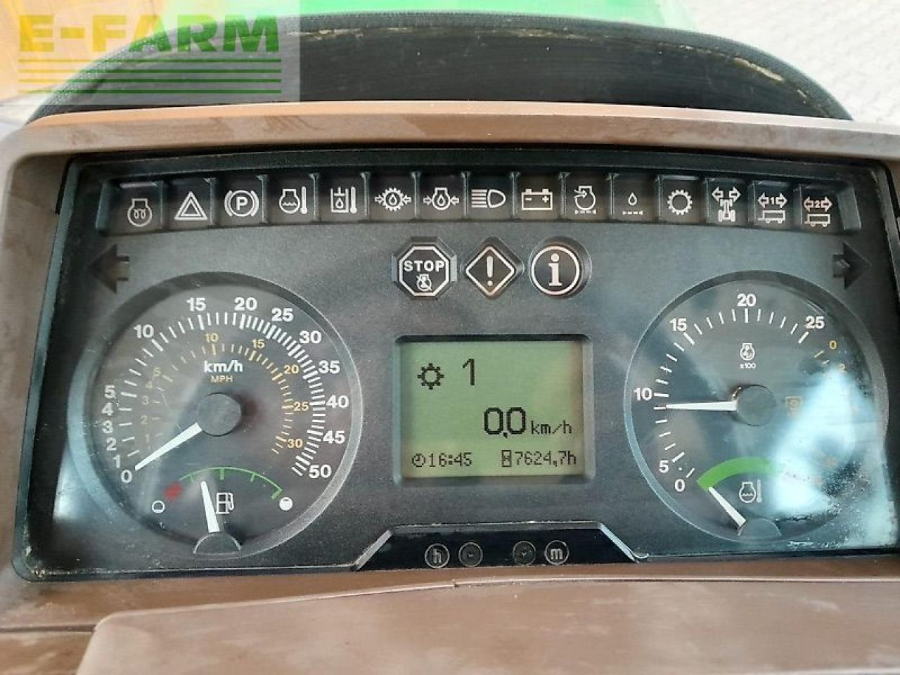 Traktor John Deere 6320 premium: obrázok 11 Traktor John Deere 6320 premium: obrázok 11