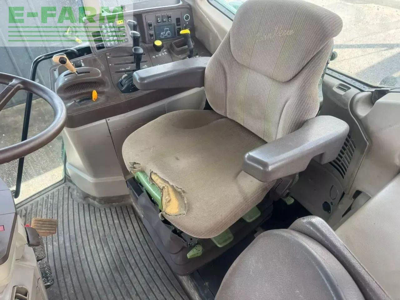 John Deere 6820 - Traktor: obrázok 2 John Deere 6820 - Traktor: obrázok 2