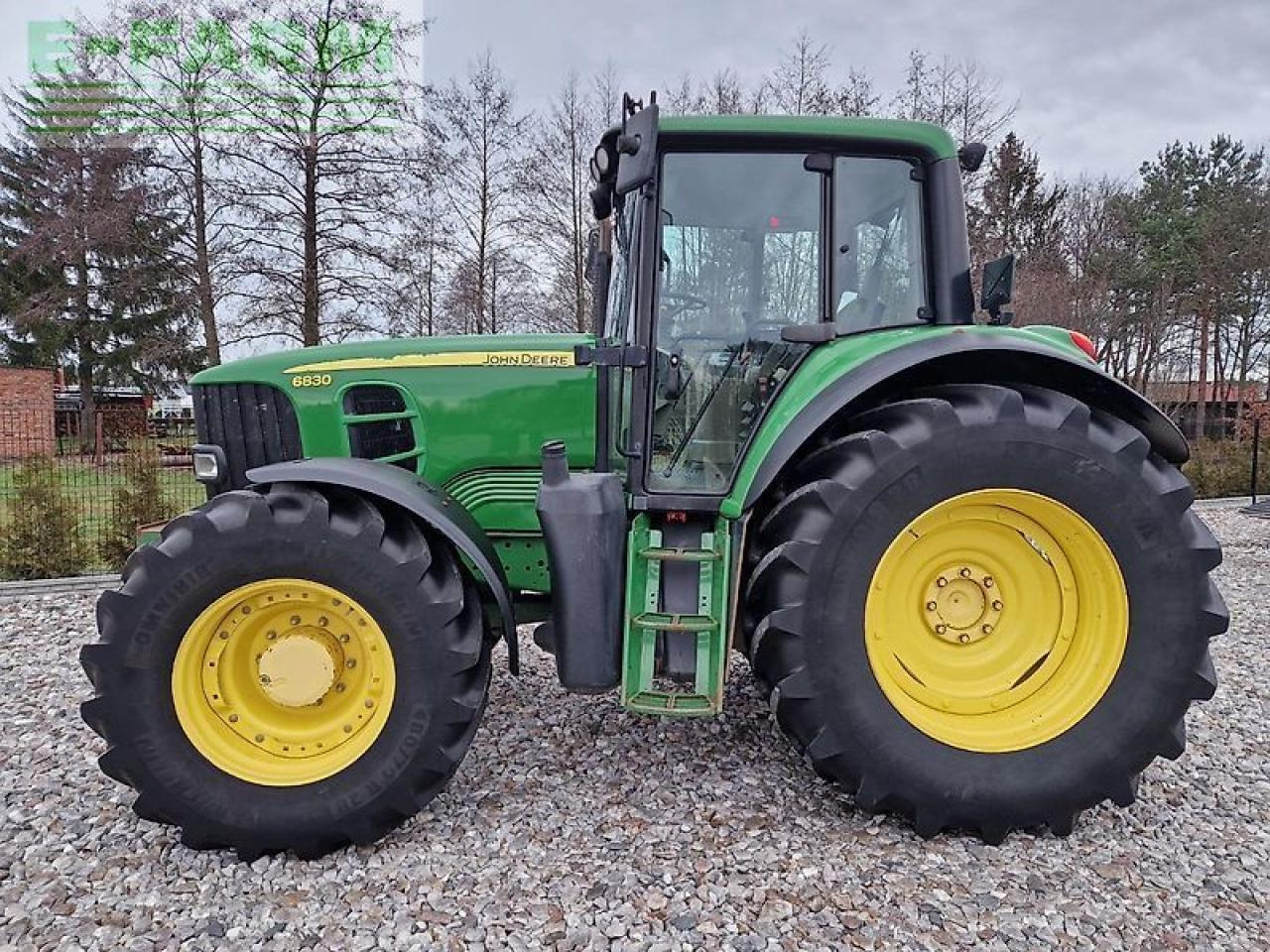 John Deere 6830 - Traktor: obrázok 3 John Deere 6830 - Traktor: obrázok 3