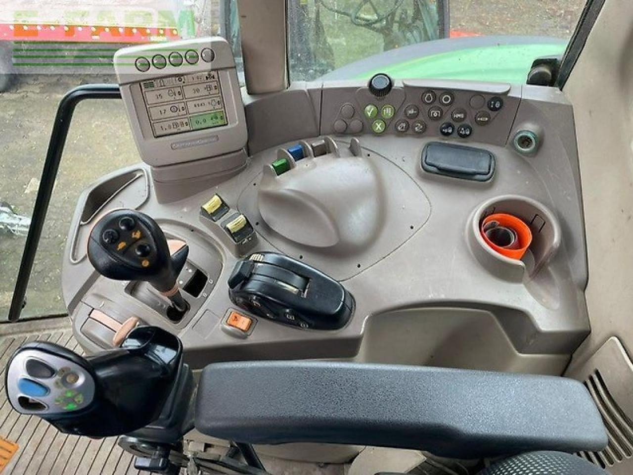 John Deere 6830 premium - Traktor: obrázok 3 John Deere 6830 premium - Traktor: obrázok 3