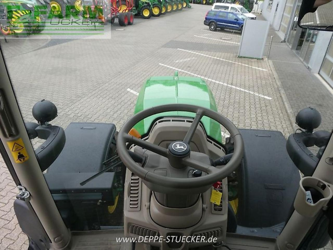 John Deere 6r 110 - Traktor: obrázok 4 John Deere 6r 110 - Traktor: obrázok 4