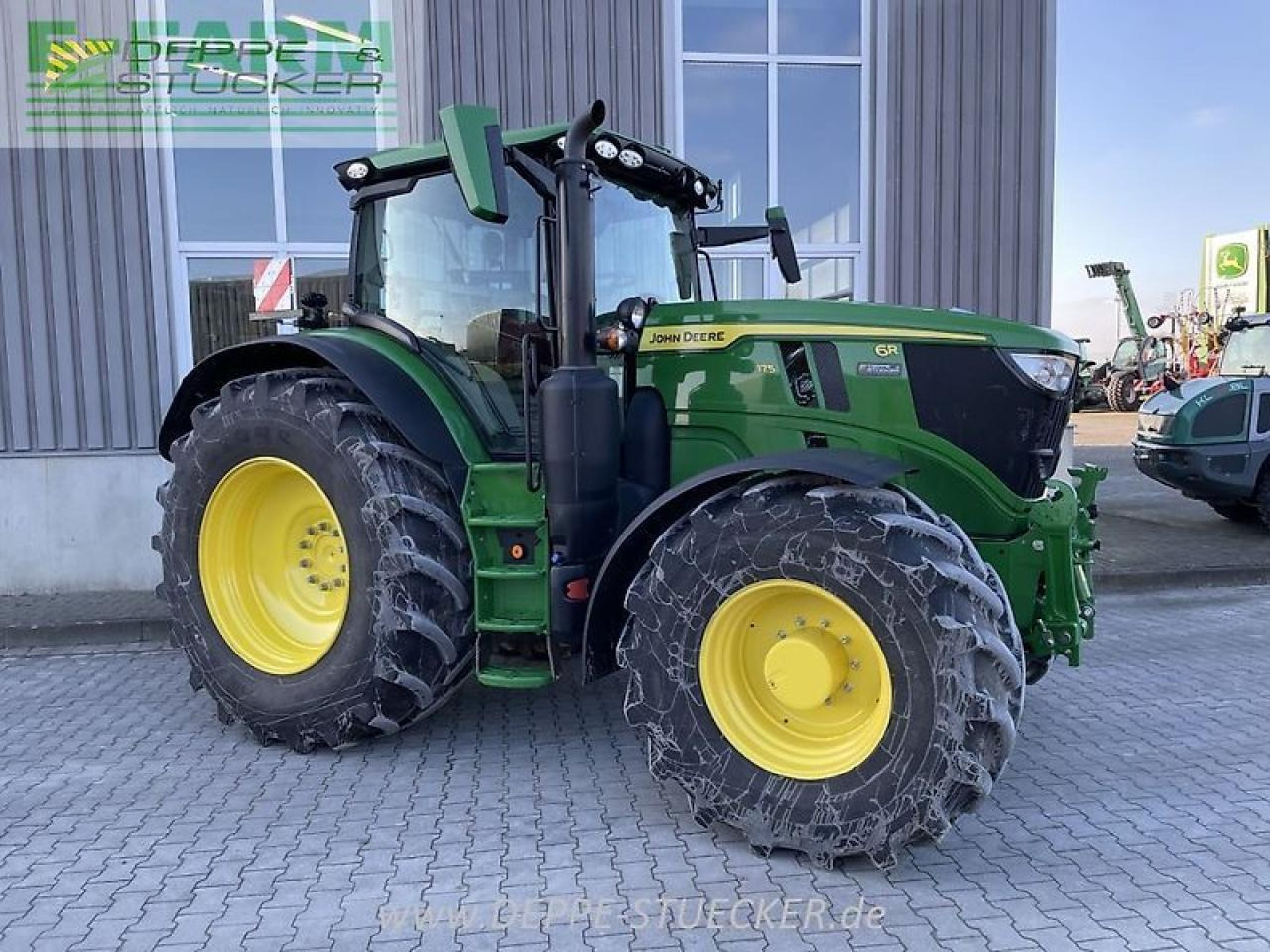 John Deere 6r 175 - Traktor: obrázok 4 John Deere 6r 175 - Traktor: obrázok 4