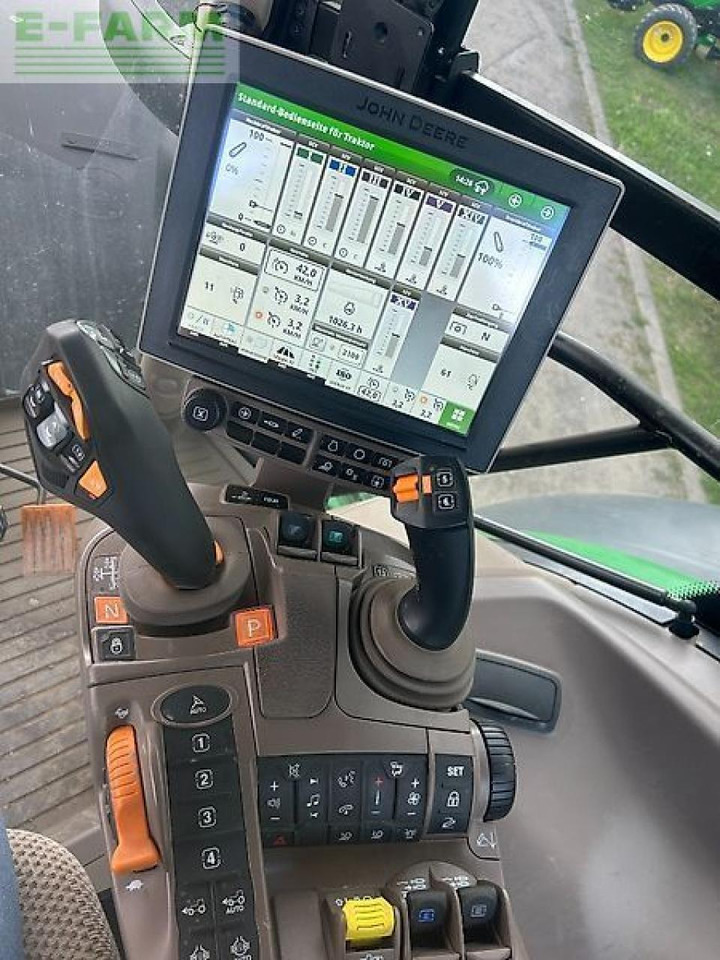 Traktor John Deere 6r 215: obrázok 10 Traktor John Deere 6r 215: obrázok 10