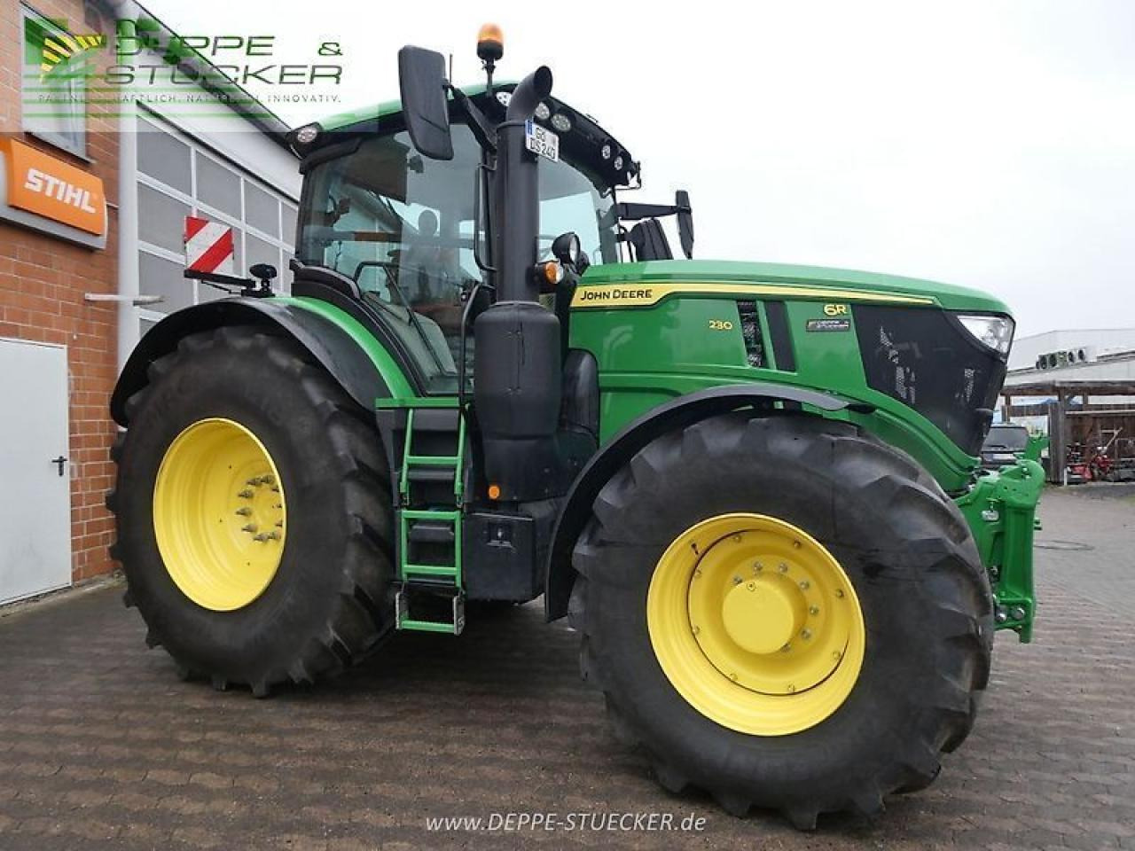 John Deere 6r 230 - Traktor: obrázok 4 John Deere 6r 230 - Traktor: obrázok 4