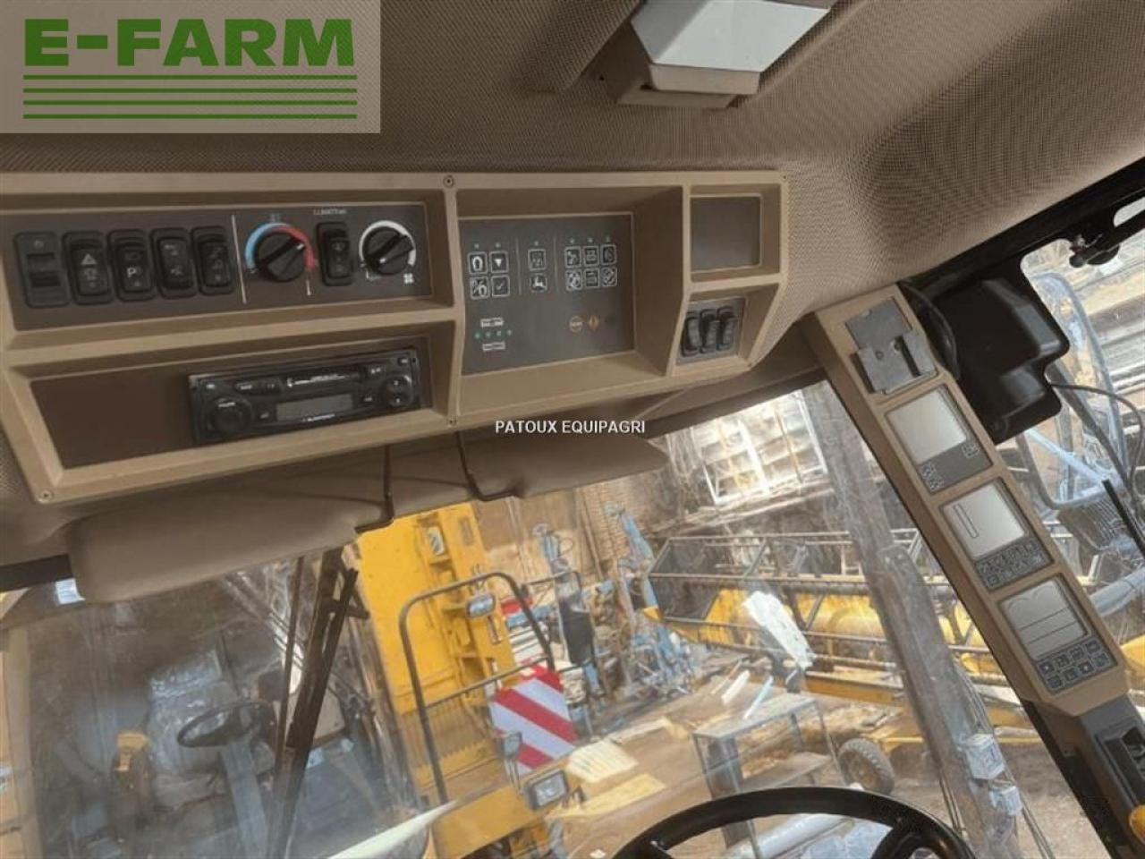 John Deere 7400 4rm - Samohybná rezačka: obrázok 3 John Deere 7400 4rm - Samohybná rezačka: obrázok 3