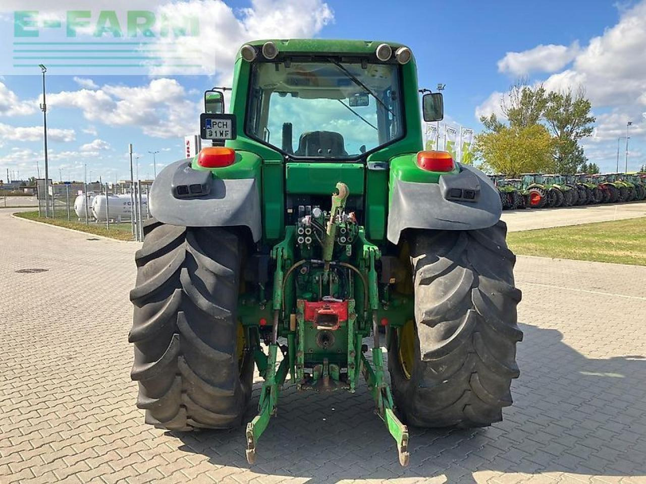 John Deere 7430 - Traktor: obrázok 4 John Deere 7430 - Traktor: obrázok 4