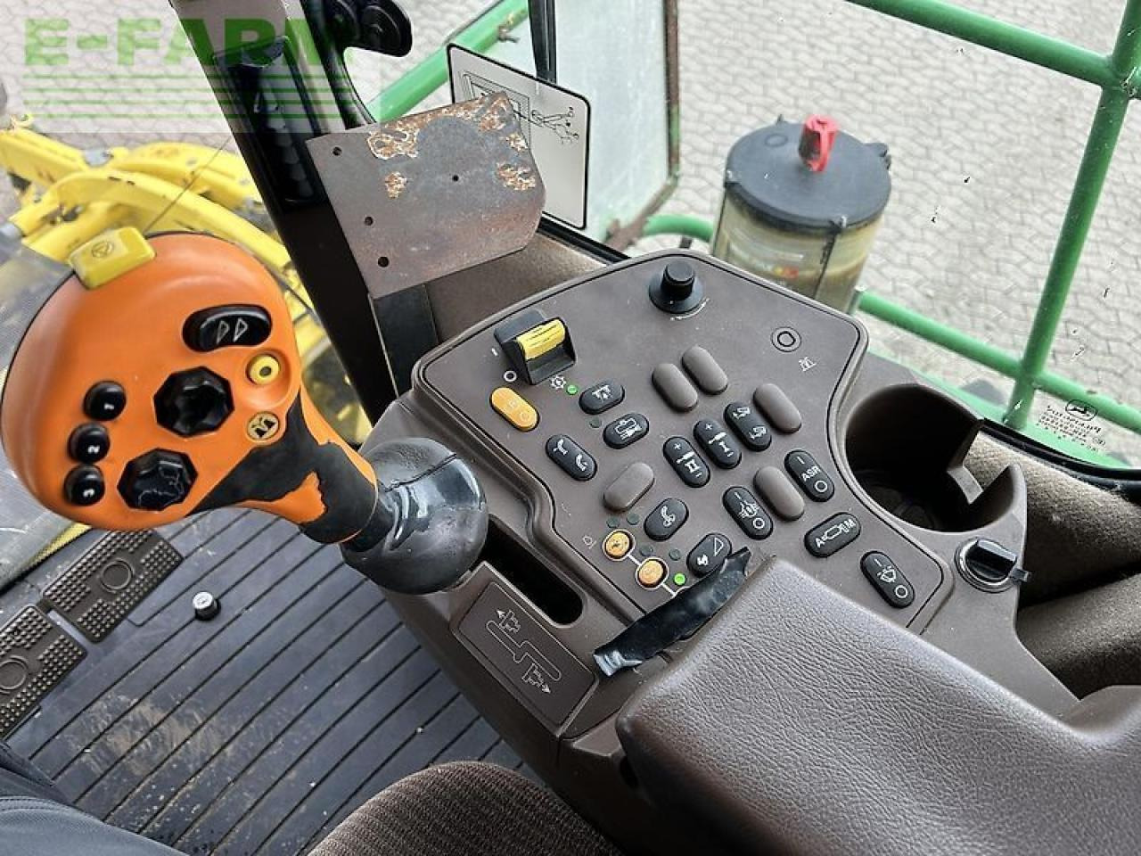 John Deere 7500 - Samohybná rezačka: obrázok 4 John Deere 7500 - Samohybná rezačka: obrázok 4