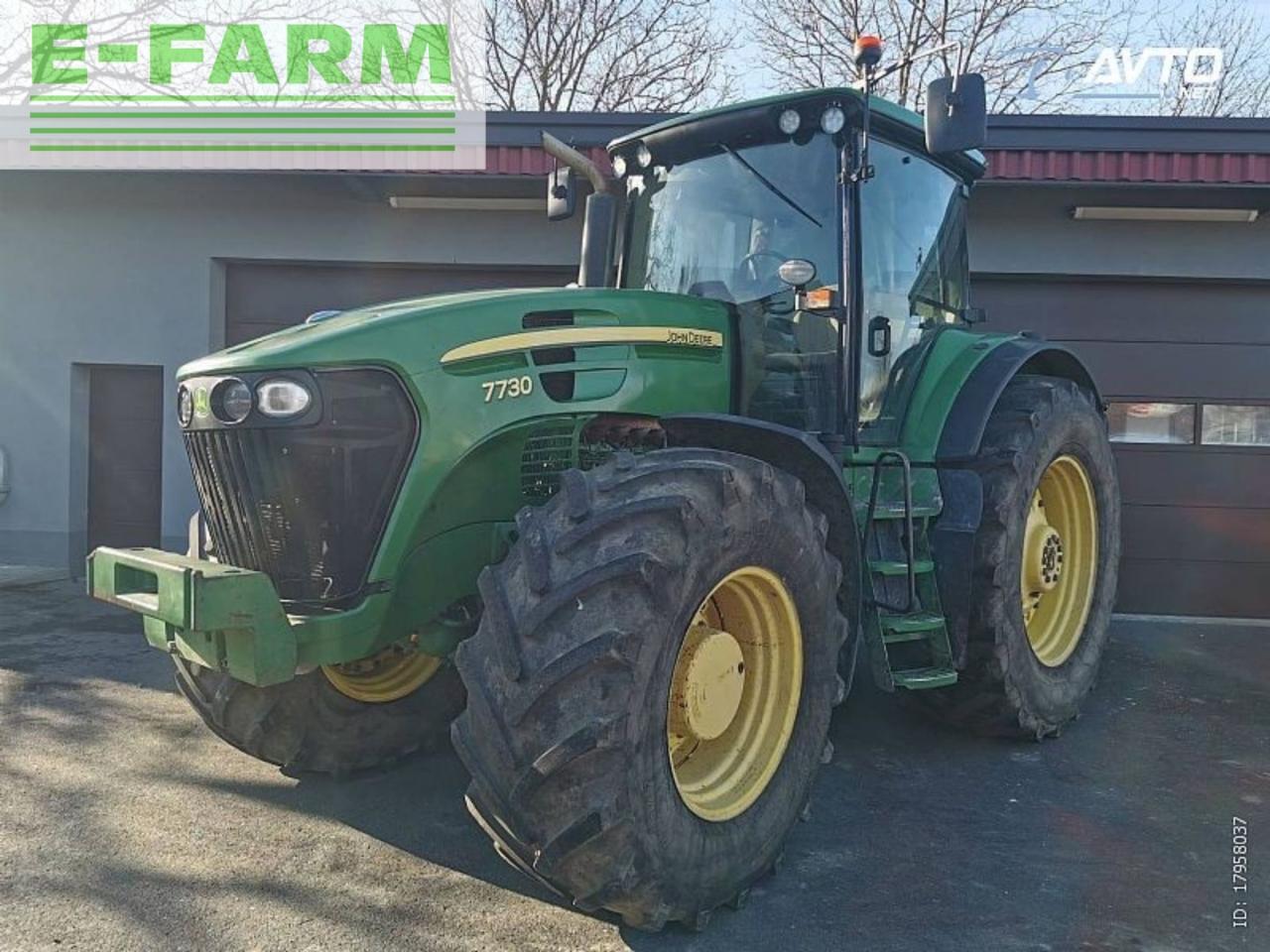 John Deere 7730 - Traktor: obrázok 3 John Deere 7730 - Traktor: obrázok 3