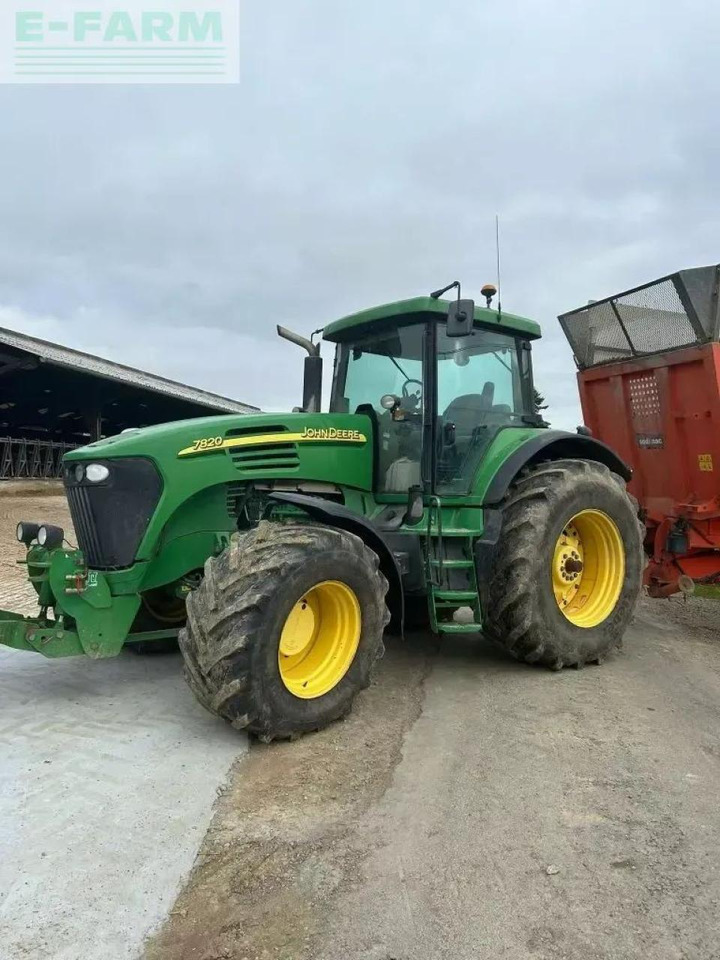 John Deere 7820 - Traktor: obrázok 1 John Deere 7820 - Traktor: obrázok 1